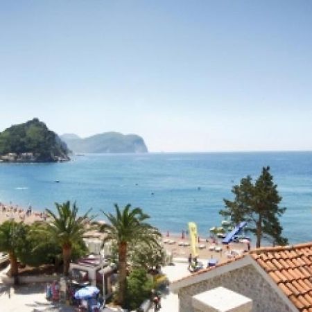 Apartmani Petrovac Na Moru Esterno foto