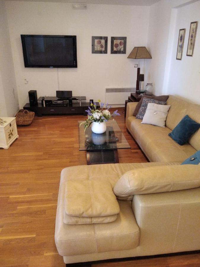 Apartmani Petrovac Na Moru Esterno foto