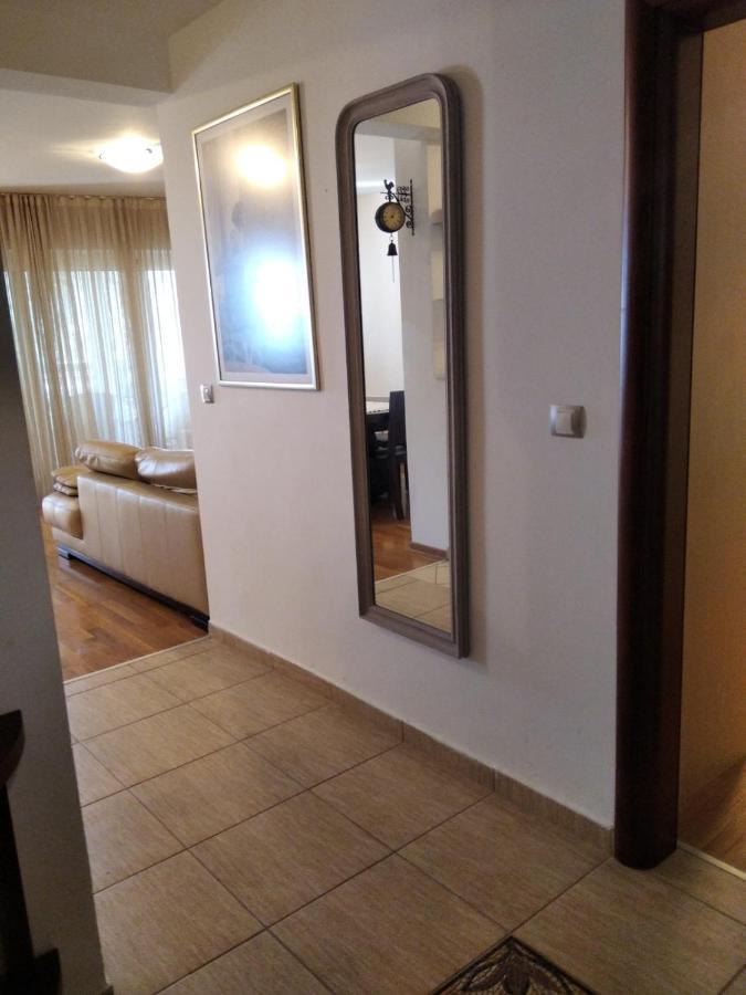 Apartmani Petrovac Na Moru Esterno foto