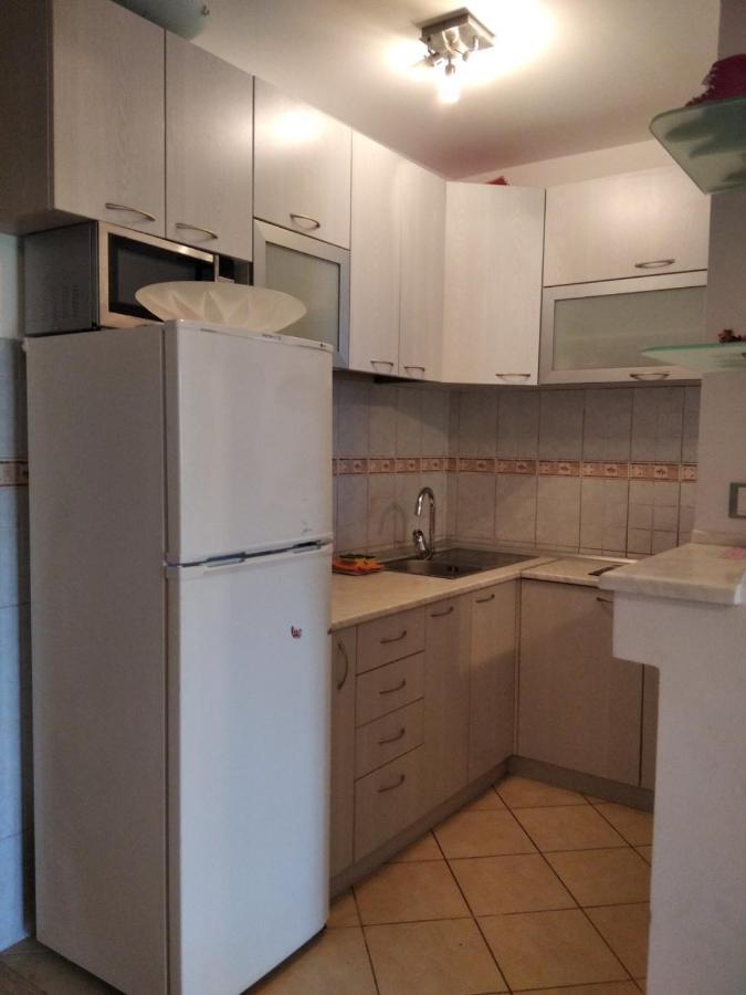 Apartmani Petrovac Na Moru Esterno foto