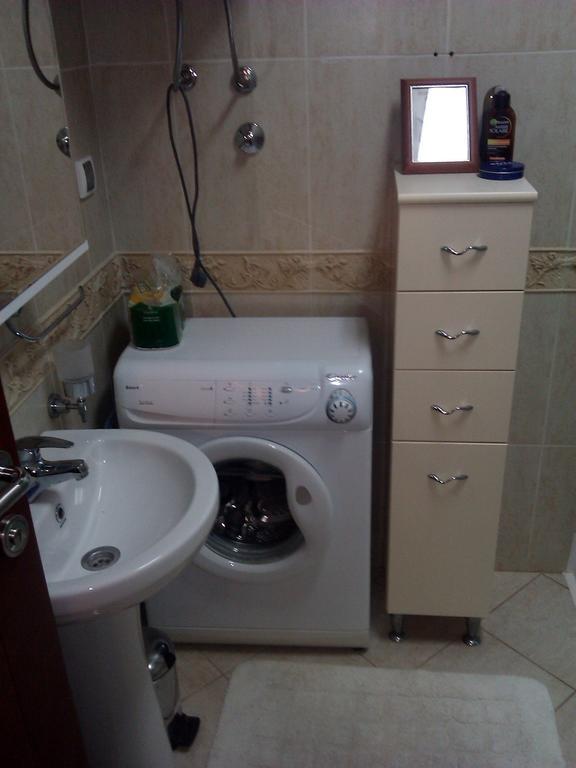 Apartmani Petrovac Na Moru Camera foto